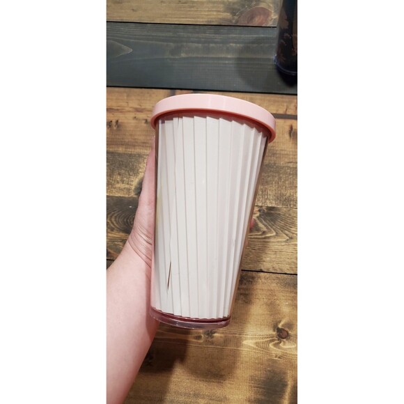 Starbucks Pink Grande 16 oz Cold Cup Tumbler Pleated Lines No Straw - Picture 2 of 5
